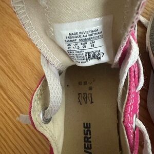 Converse Chuck Taylor All Star kids sneakers size 12 pink